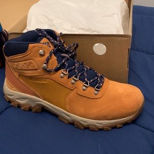 Columbia Waterproof Boots - Size 11